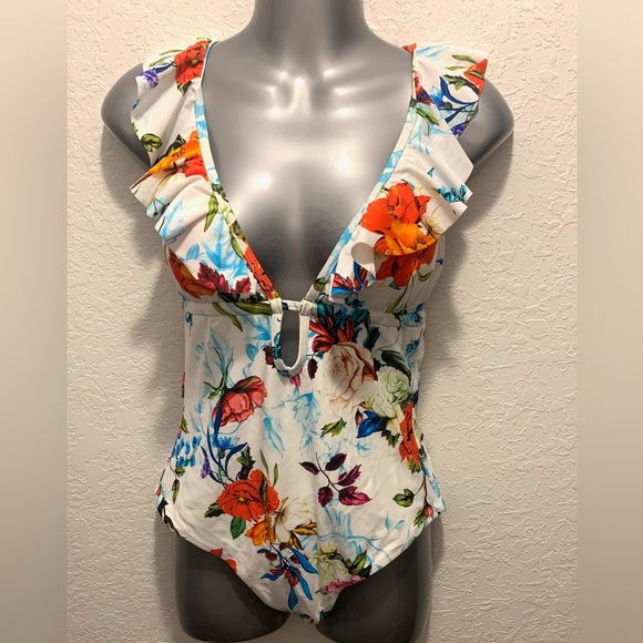 Cupshe Swim Cupshe Floral Swimsuit Deep V With Crisscross Back Nwt